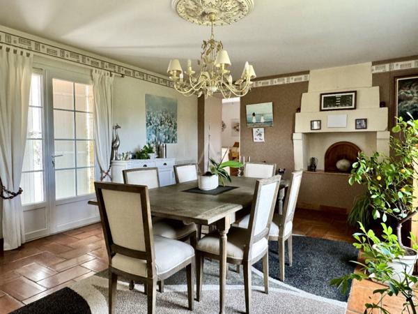 Ensemble immobilier de caractère avec vue panoramique  sud Angoulême