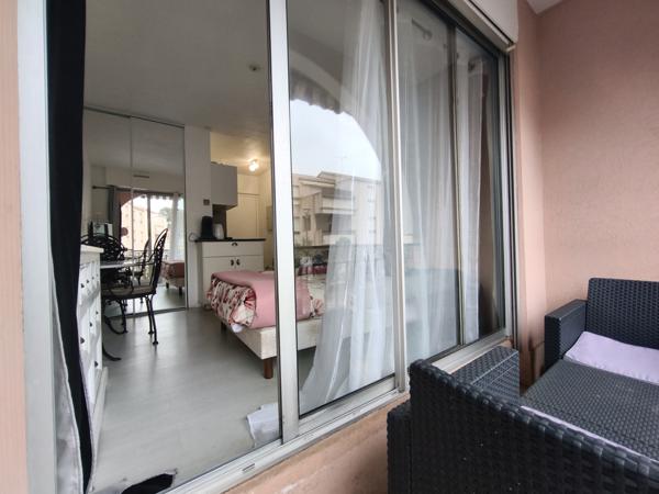 Balaruc-les-Bains (34540) Studio refait a neuf avec terrasse