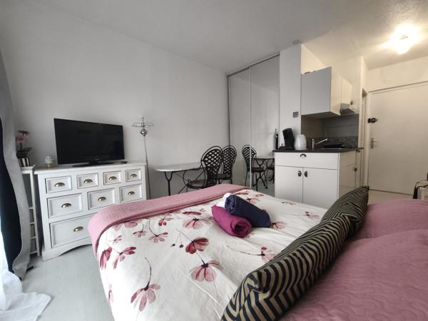 Balaruc-les-Bains (34540) Studio refait a neuf avec terrasse