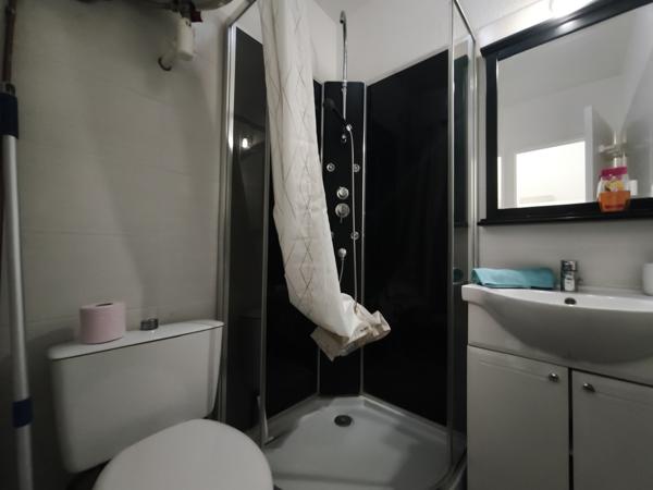 Balaruc-les-Bains (34540) Studio refait a neuf avec terrasse