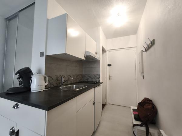 Balaruc-les-Bains (34540) Studio refait a neuf avec terrasse