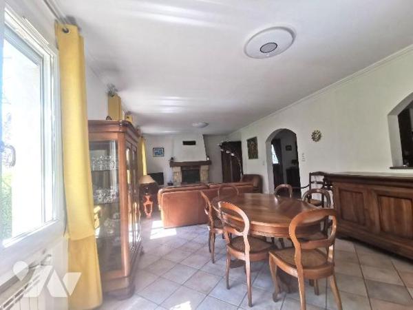 Maison à Vendre à Saint-Martin-de-Crau (13310) en Bouches-du-Rhône (13)

Située dans le secte...