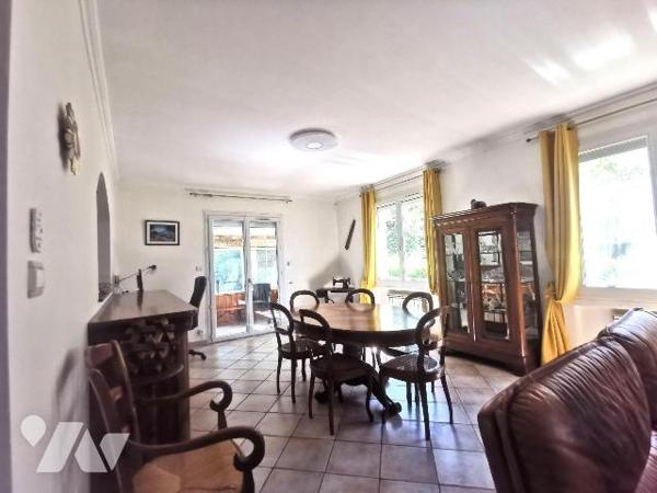 Maison à Vendre à Saint-Martin-de-Crau (13310) en Bouches-du-Rhône (13)

Située dans le secte...