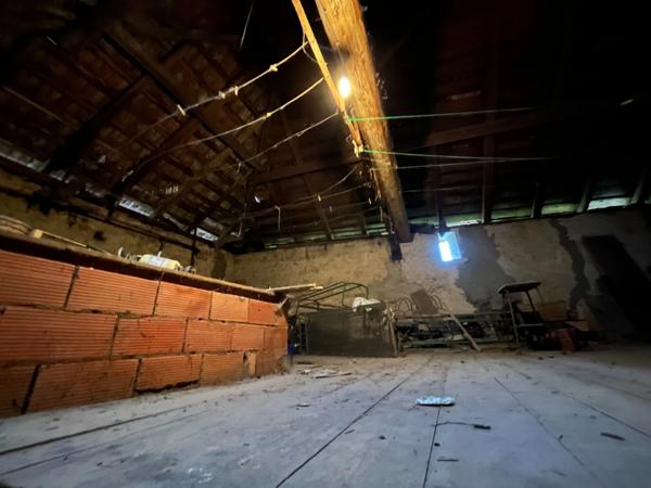 BACCARAT MAISON DE VILLE AVEC BEAU POTENTIEL