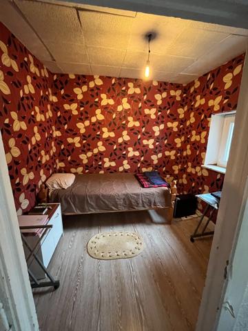 BACCARAT MAISON DE VILLE AVEC BEAU POTENTIEL