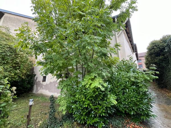 BACCARAT MAISON DE VILLE AVEC BEAU POTENTIEL