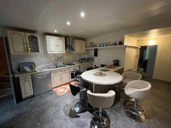 BACCARAT MAISON DE VILLE AVEC BEAU POTENTIEL