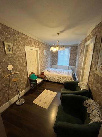 BACCARAT MAISON DE VILLE AVEC BEAU POTENTIEL