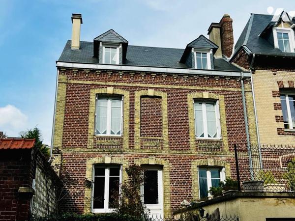 MAISON DE CARACTERE AU COEUR DE SAINT GERVAIS