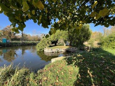 Terrain de loisirs - Bois - Etang à vendre à Laon dans l'Aisne (02000), ref : 02002-342