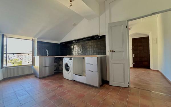 Appartement à louer    3 pièces •  Bastia