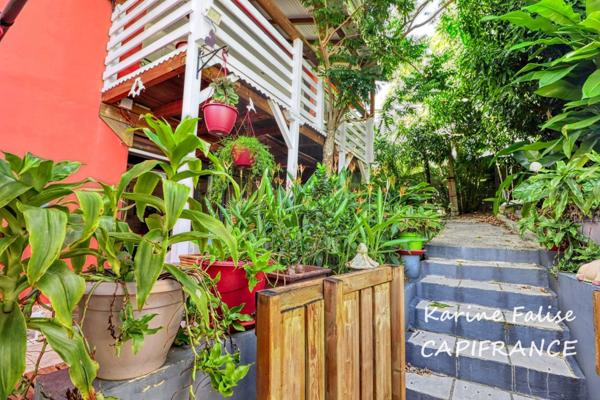 Dpt Martinique (972), à vendre RIVIERE PILOTE Villa T4 + 2 T2 sur terrain de 3395 m²