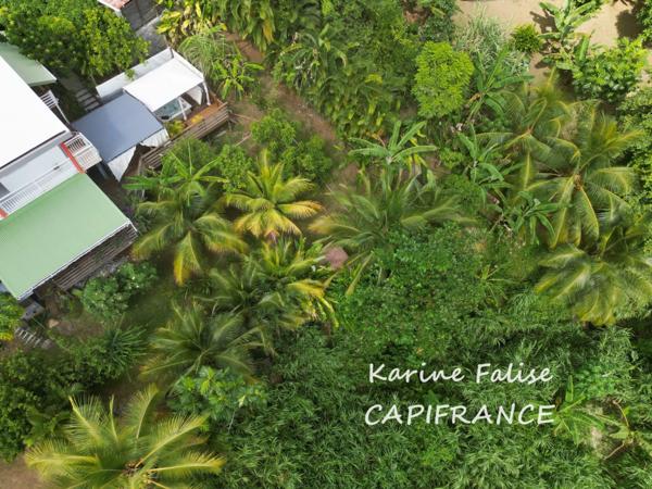 Dpt Martinique (972), à vendre RIVIERE PILOTE Villa T4 + 2 T2 sur terrain de 3395 m²