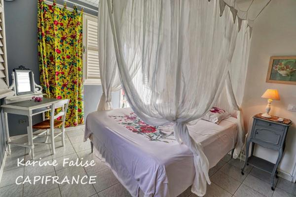 Dpt Martinique (972), à vendre RIVIERE PILOTE Villa T4 + 2 T2 sur terrain de 3395 m²