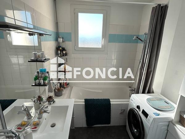 Location Appartement 4 pièces 83 m² - 148 IMPASSE DES AMANDIERS Pont Saint Esprit 30130