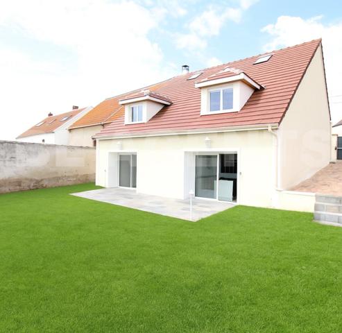 Charmante maison familiale 170m² environ 6 chambres terrain de 420m²