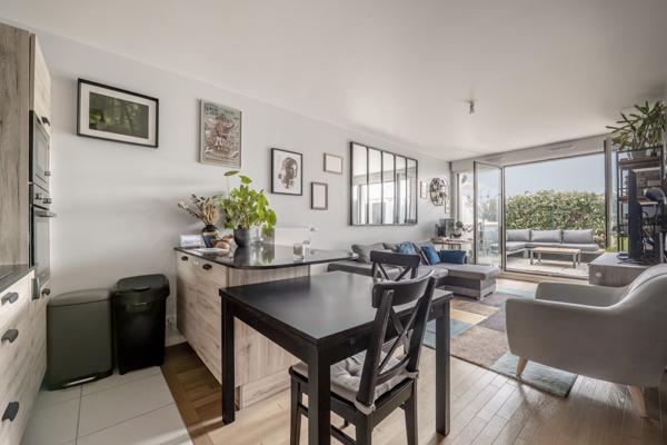 Viroflay (78220) VIROFLAY RIVES GAUCHE 3 PIECES - 2 chambres-Terrasse de 17M²