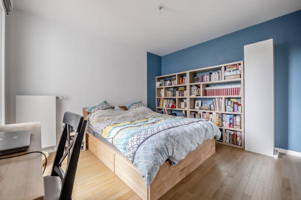 Viroflay (78220) VIROFLAY RIVES GAUCHE 3 PIECES - 2 chambres-Terrasse de 17M²