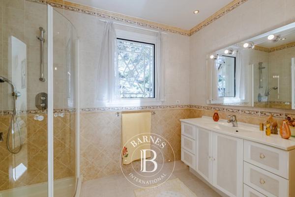Mougins, Villa 4 Chambres -  500 m² à vendre