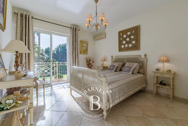 Mougins, Villa 4 Chambres -  500 m² à vendre