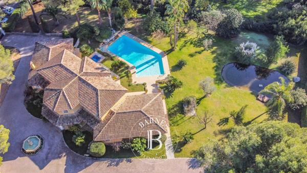 Mougins, Villa 4 Chambres -  500 m² à vendre