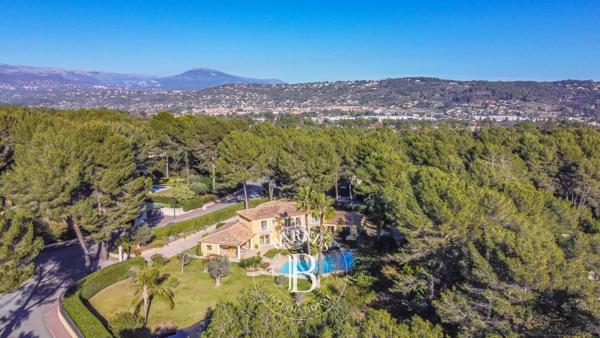 Mougins, Villa 4 Chambres -  500 m² à vendre