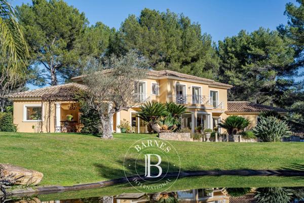 Mougins, Villa 4 Chambres -  500 m² à vendre