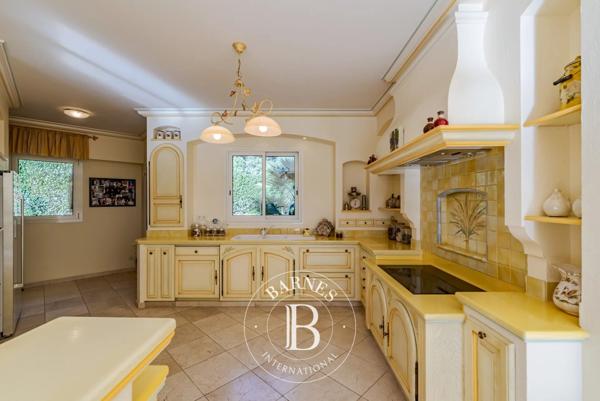 Mougins, Villa 4 Chambres -  500 m² à vendre