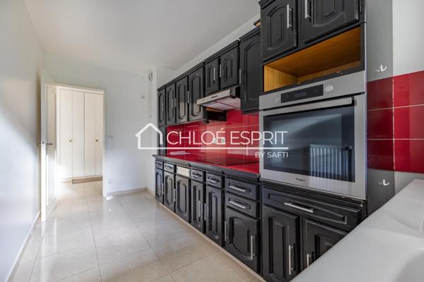 BEAU 4 PIÈCES AVEC BALCON + 2 PARKINGS