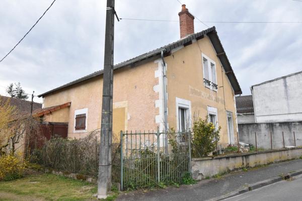 Maison à vendre    1 pièce •  Cosne-Cours-sur-Loire