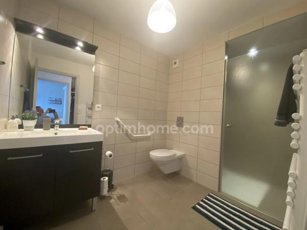 MULHOUSE, Très bel appartement 2pièces 43m², accès PMR, balcon, parking privatif. Loué meublé. Top emplacement