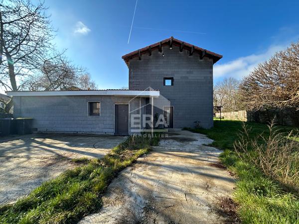 Maison Druillat 5 pièce(s) 176.39 m2