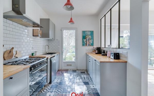 Maison à vendre    5 pièces • 144 m2 Marseille 12