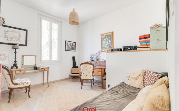 Maison à vendre    5 pièces • 144 m2 Marseille 12