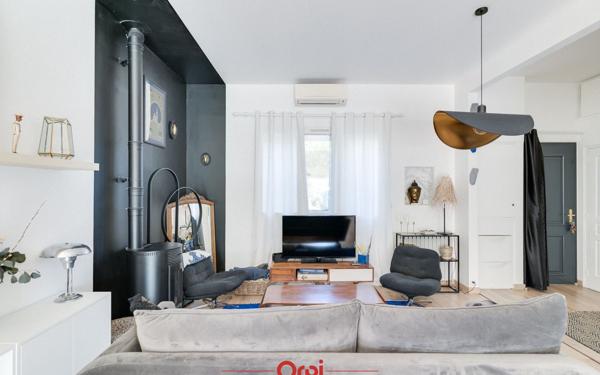 Maison à vendre    5 pièces • 144 m2 Marseille 12