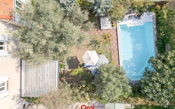 Maison à vendre    5 pièces • 144 m2 Marseille 12