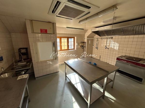 Local Commercial 6 pièces - 308 m² Exclusivité efficity