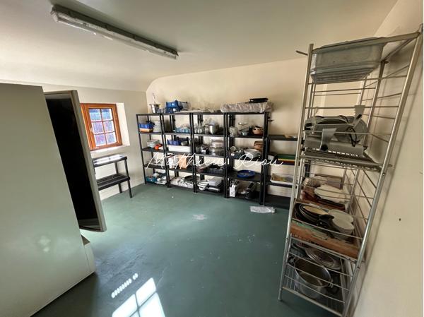 Local Commercial 6 pièces - 308 m² Exclusivité efficity