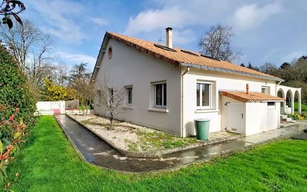 Maison à vendre    7 pièces • 178 m2 Couëron