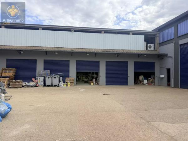Vente                                                      Local industriel
                        
                     20 pièces                      1327 m2                     à Woippy