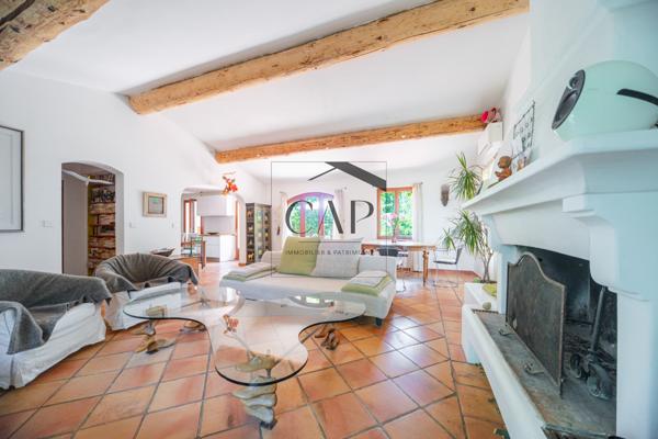 Aix-en-Provence (13100) Belle propriété à 2 km du centre d’Aix – 243 m² habitables sur 5 430 m² de terrain