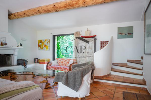 Aix-en-Provence (13100) Belle propriété à 2 km du centre d’Aix – 243 m² habitables sur 5 430 m² de terrain