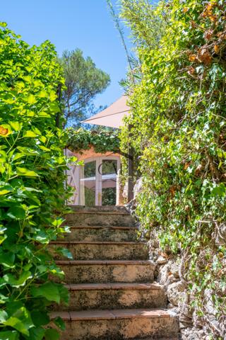 Aix-en-Provence (13100) Belle propriété à 2 km du centre d’Aix – 243 m² habitables sur 5 430 m² de terrain