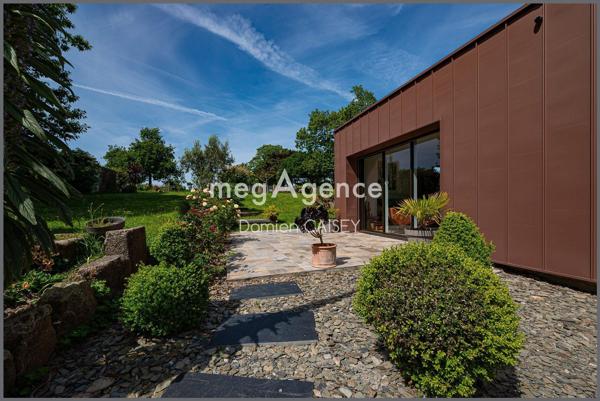 Maison à PERROS-GUIREC, 22700 - 10 pièces 234m²