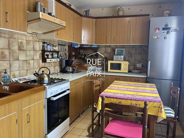 86100 CHATELLERAULT Charmante maison de ville avec garage !