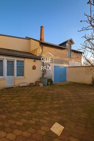 86100 CHATELLERAULT Charmante maison de ville avec garage !