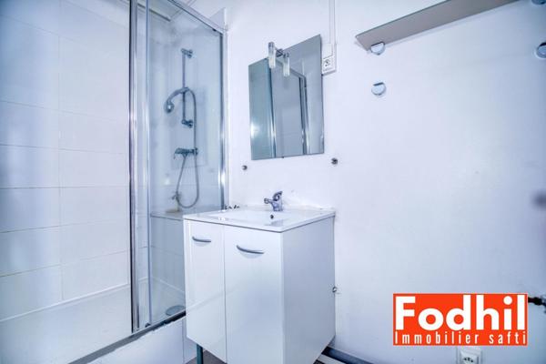 Châtenay-Malabry, Appartement 3 pièces de 49m², 2 chambres avec cave.