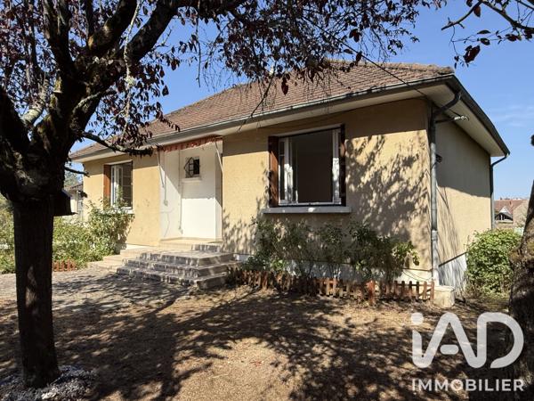 Maison à vendre 5 pièces 95,06 m² Saint-Amand-Montrond