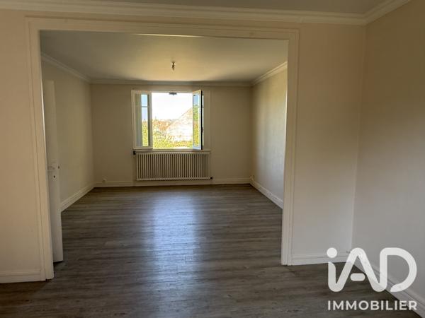 Maison à vendre 5 pièces 95,06 m² Saint-Amand-Montrond