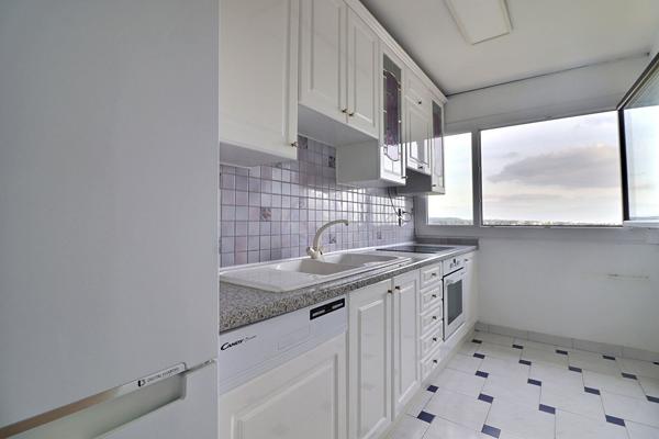 Appartement Saint Leu La Foret 3 pièce(s) 69 m2+ PLACE DE PARKING